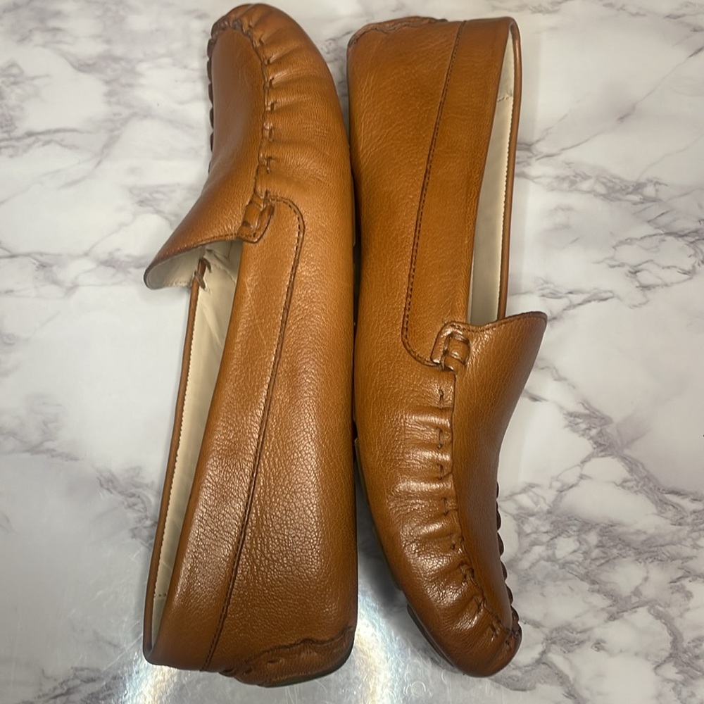 Cole Haan Tan Evelyn Pecan Leather Loafers Classic Flats size 7 1/2 W13572 - Picture 2 of 7